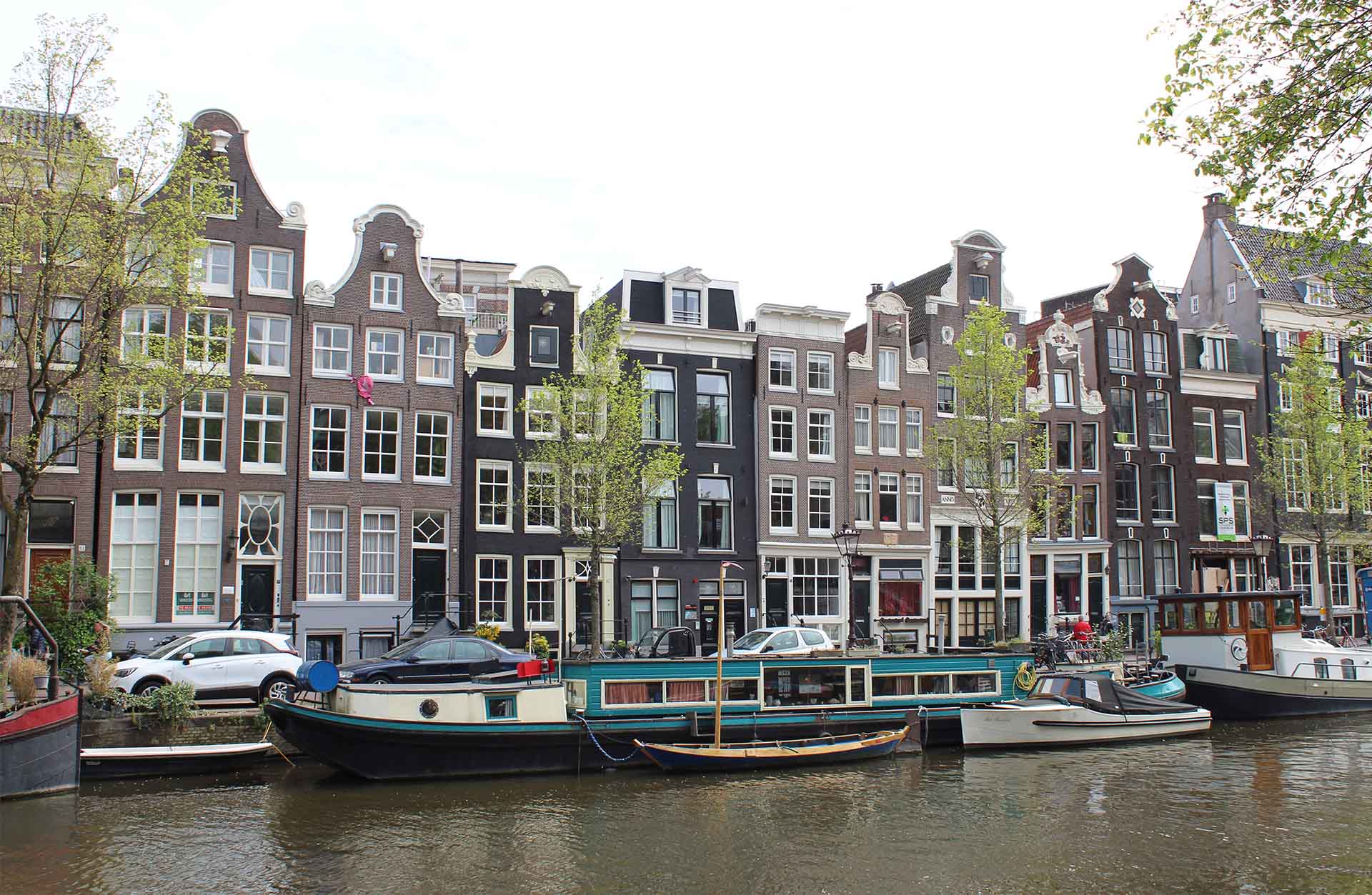 is amsterdam cheap to visit