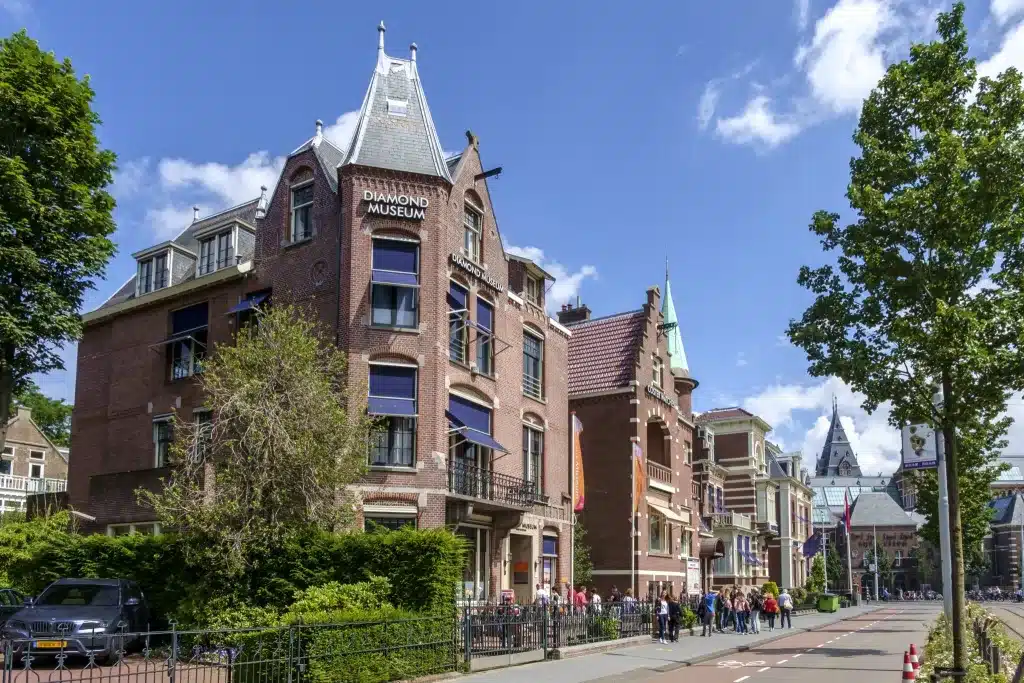 visit amsterdam neighbourhoods